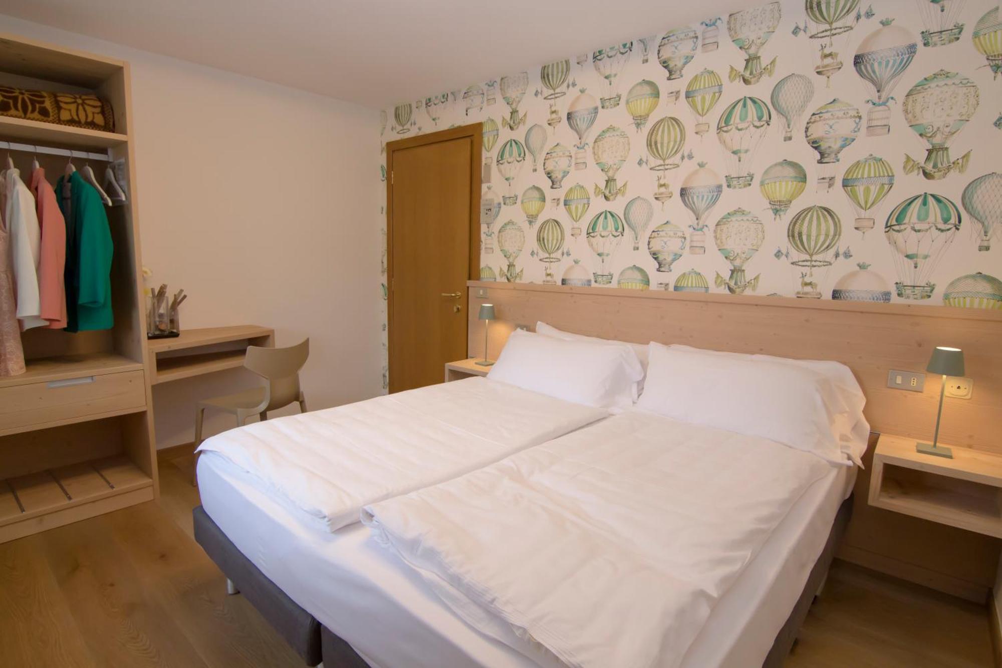Hotel Miralago Bossico Bilik gambar