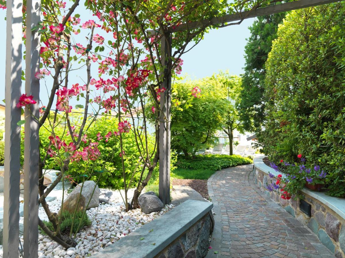 Hotel Miralago Bossico Luaran gambar